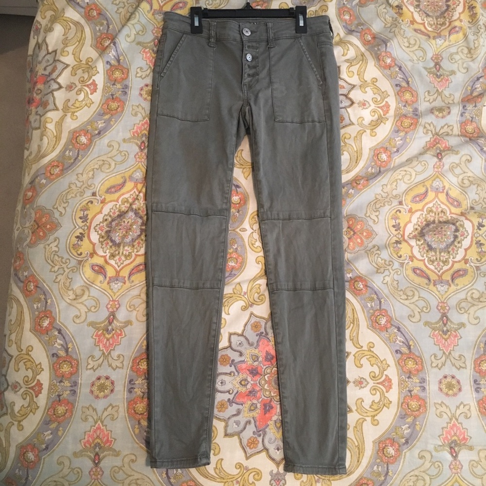 High waisted olive pants